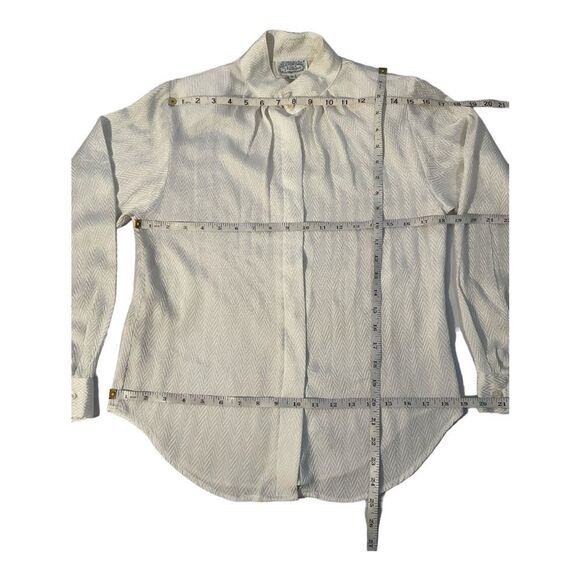 The Villager Women’s  Vintage Size 6 Long Sleeve white Clip Dot Blouse Top - Picture 9 of 13